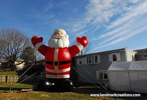 santa inflatable in yard