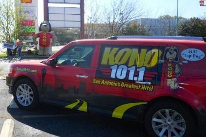 Inflatable KONO Radio Station Dog Mascot
